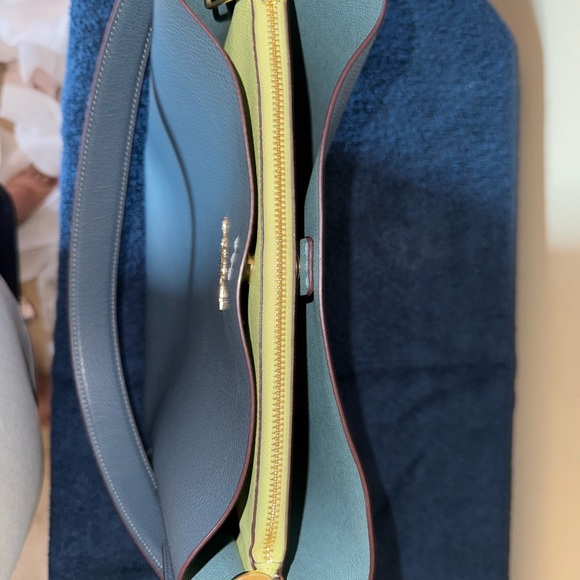 Coach Light Cream Leather Handbag - Picture 5 of 5